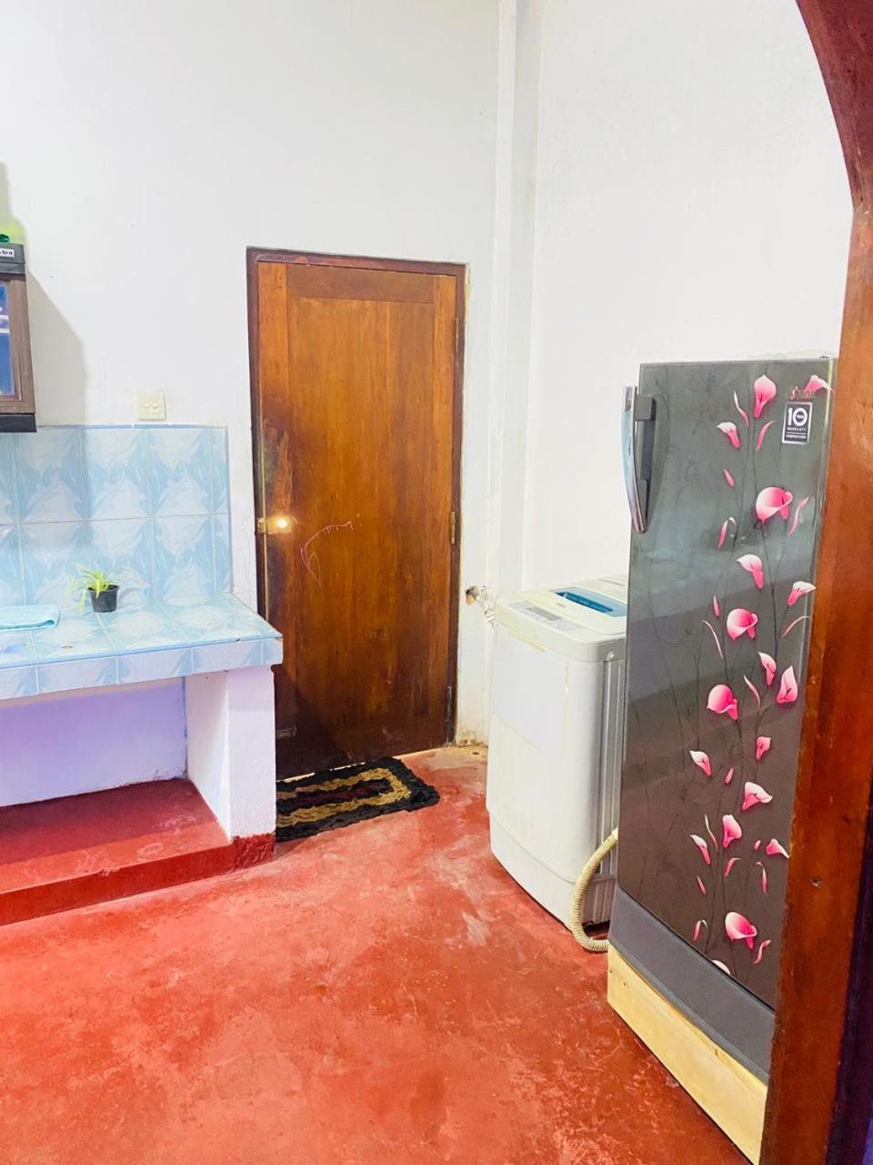 Pradeep Guest House Mirissa Luaran gambar
