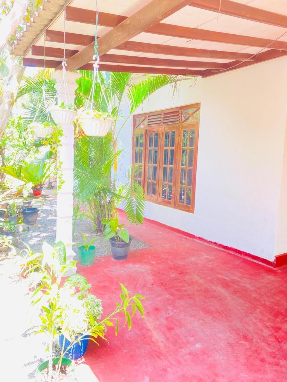 Pradeep Guest House Mirissa Luaran gambar