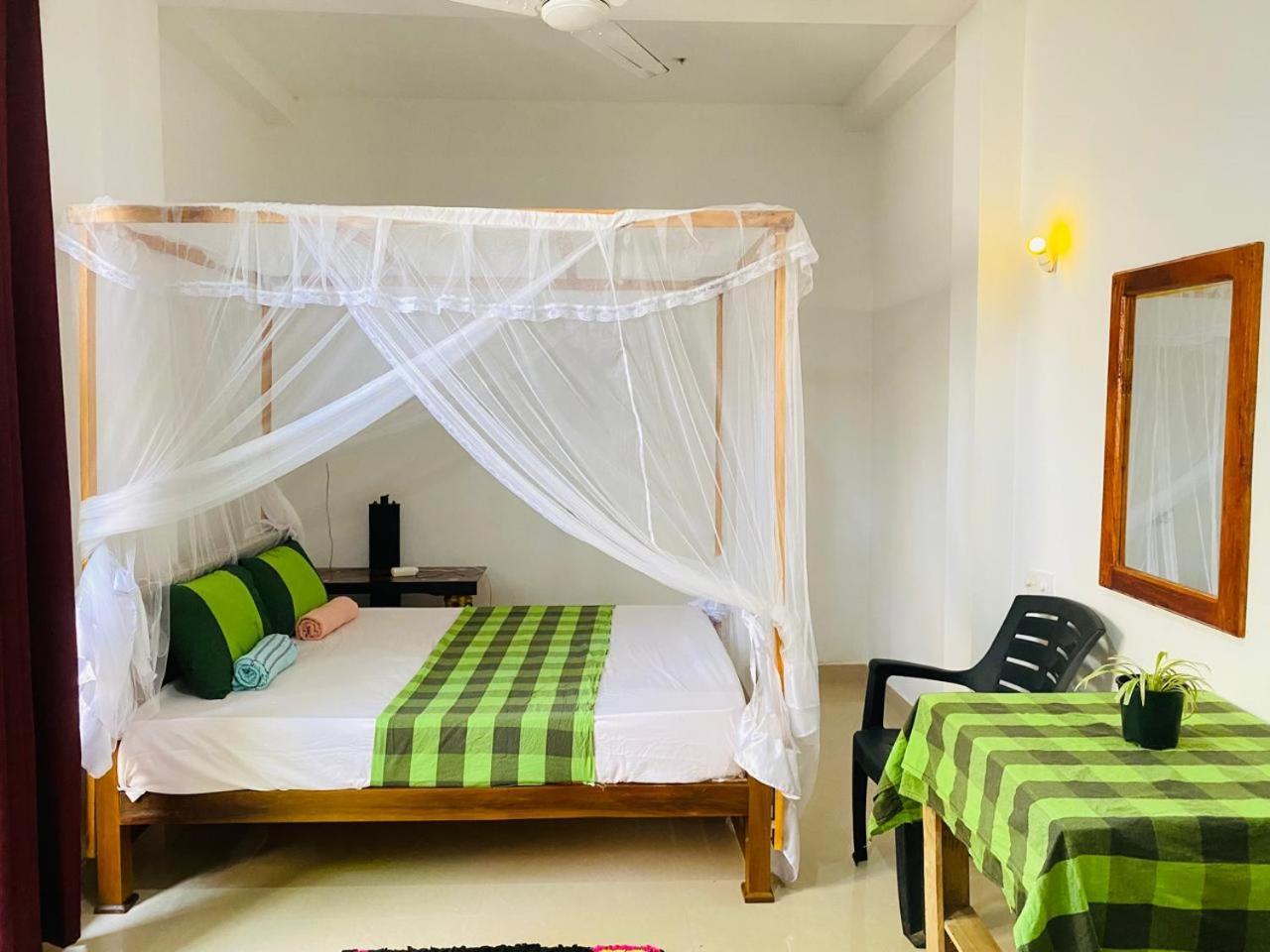 Pradeep Guest House Mirissa Luaran gambar