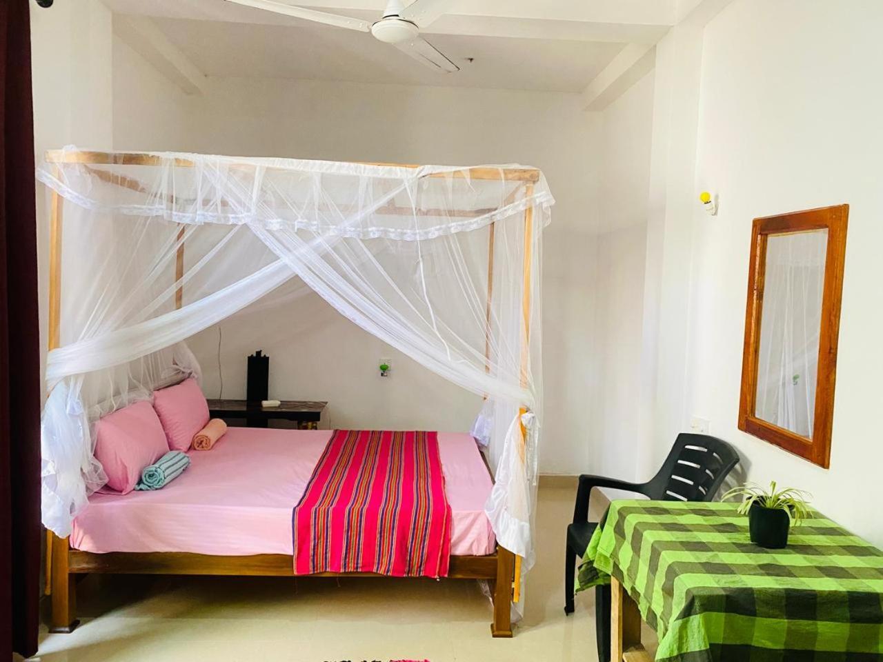 Pradeep Guest House Mirissa Luaran gambar